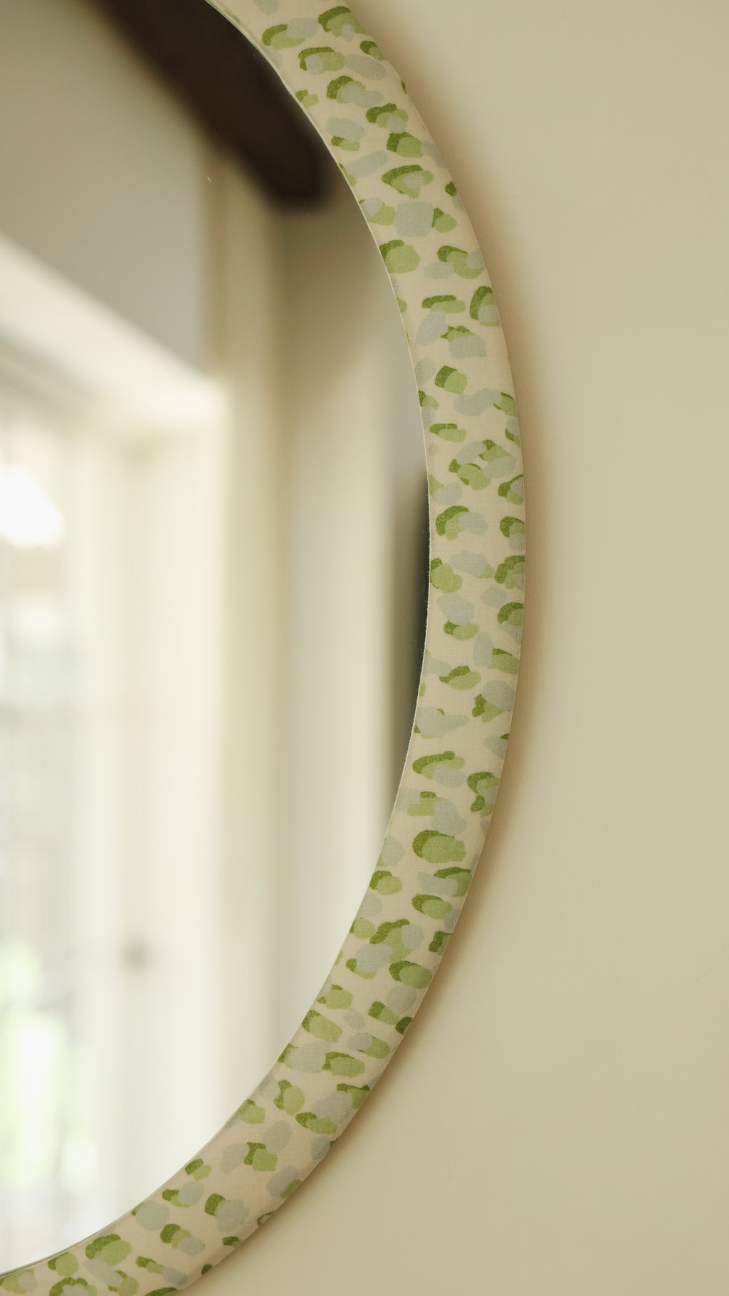 The Elza Mirror